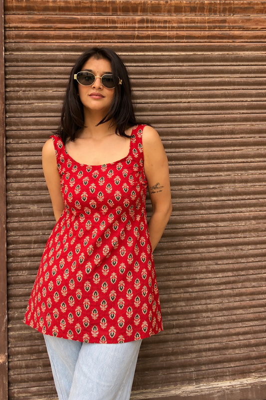 Red Sleeveless Deep Backless Kurti