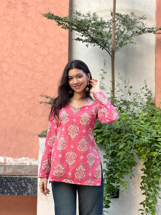Rosé Long Sleeve Backless Kurti 🌸