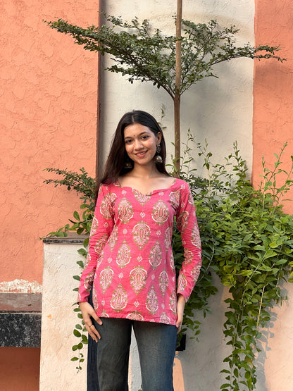 Rosé Long Sleeve Backless Kurti 🌸