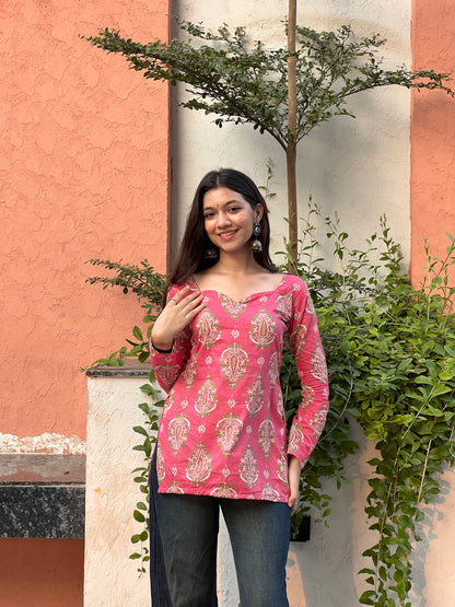 Rosé Long Sleeve Backless Kurti 🌸
