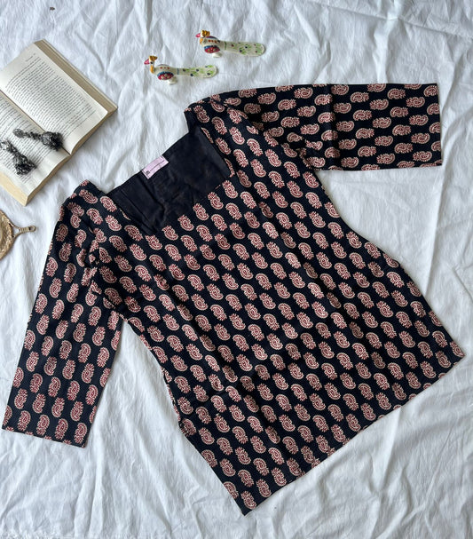 Black & Red  Paisley 3/4 Sleeve Kurti