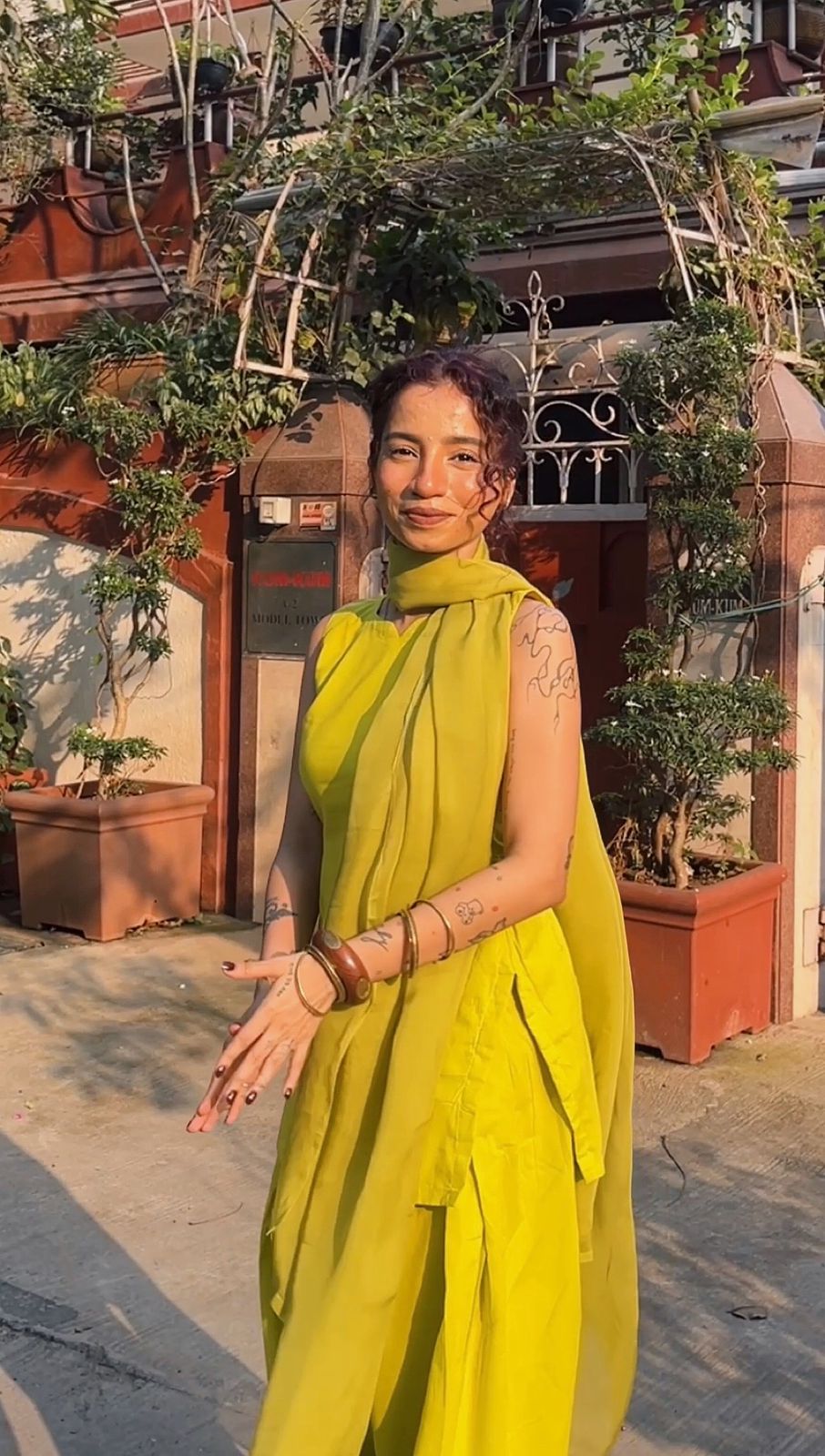 Mustard Yellow Sleeveless Farshi Suit Set with Organza Dupatta