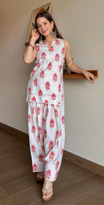 Gulabi Gul Farshi Set (2-Piece)