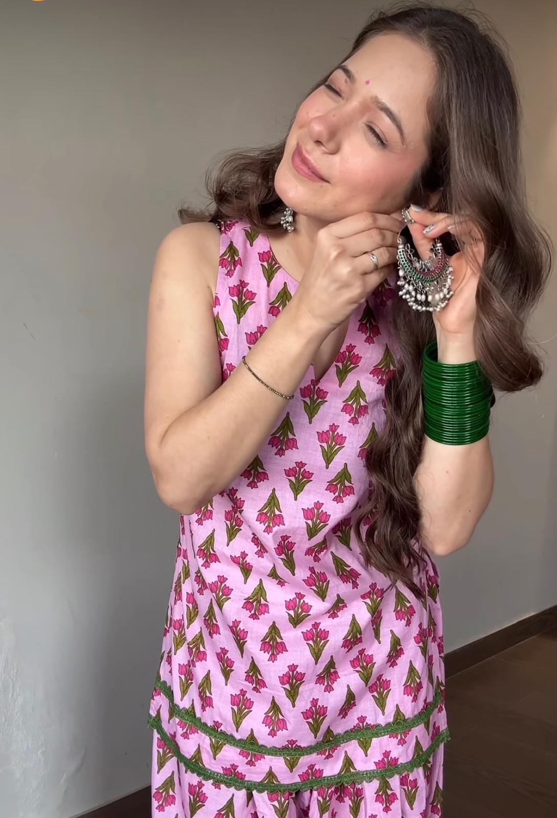 Gulabi Tulip Farshi Set (2-Piece)